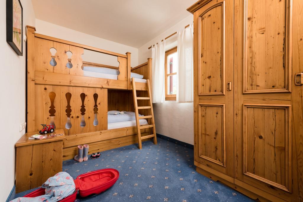 Ansitz Wirtsgut - Familienappartements In Den Bergen Leogang Luaran gambar